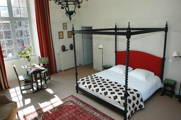 Chateau Royal De Saint-Saturnin מראה חיצוני תמונה