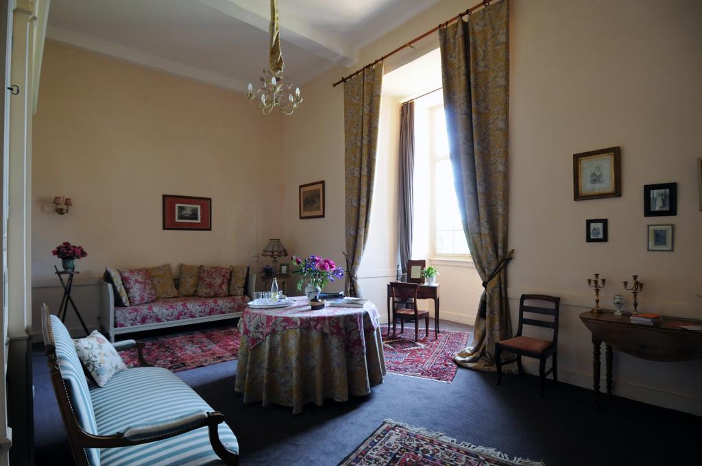 Chateau Royal De Saint-Saturnin מראה חיצוני תמונה